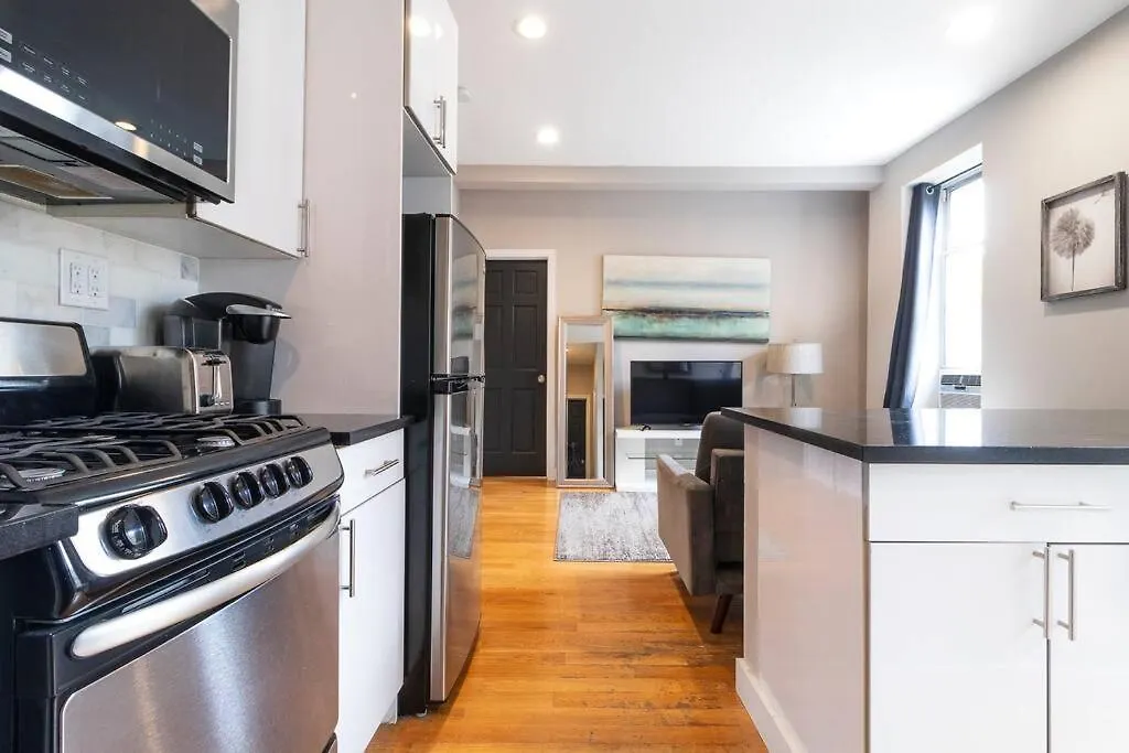 Renovated Lower East Side 2Br 1Ba Washer Dryer Apartment New York 0*,  United States