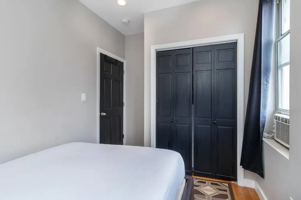 Renovated Lower East Side 2Br 1Ba Washer Dryer Apartment New York
